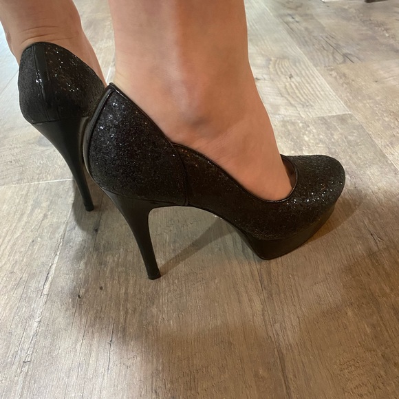 GUESS Pumps 👠 - Picture 3 of 11